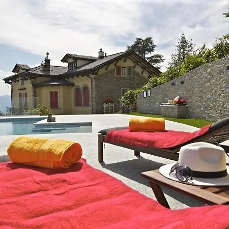 Sleeps 8 Pool Wifi * Premeno
