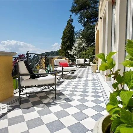 Sleeps 8 Pool Wifi Villa