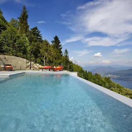 Sleeps 8 Pool Wifi Villa Premeno