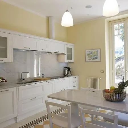 Sleeps 8 Pool Wifi