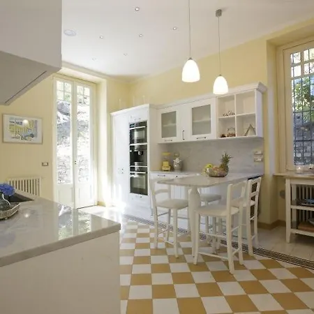 Sleeps 8 Pool Wifi *