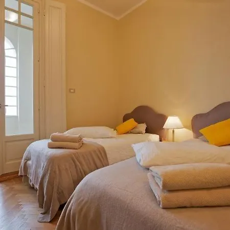 Sleeps 8 Pool Wifi Villa *