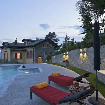 Sleeps 8 Pool Wifi Villa *