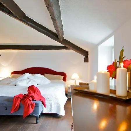 Sleeps 8 Pool Wifi Villa